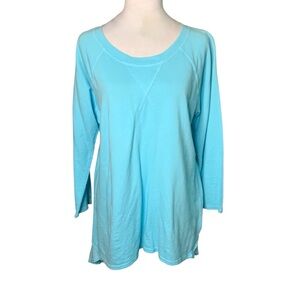 NWT Hot Cotton Women’s Small Turquoise Long Sleeve T-Shirt Shark Bite Hem Top